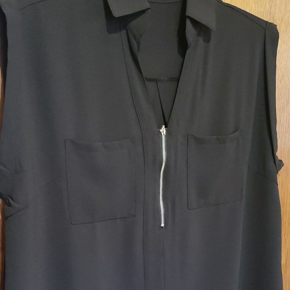 Women's Black Sleeveless Zip-Front Blouse - Picture 3 of 11